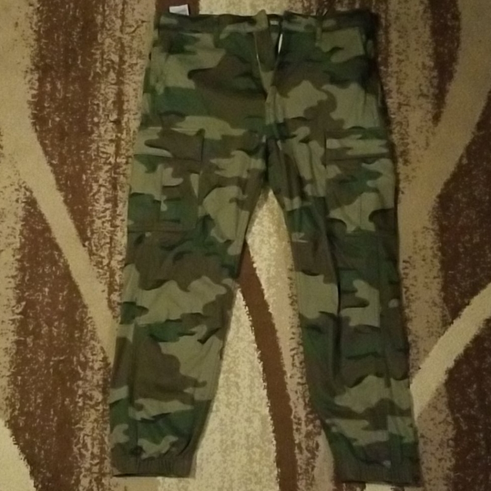 Levi's cargo pants